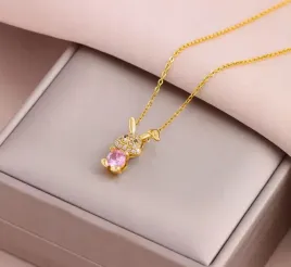 naszyjnik-wisiorek-kroliczek-krolik-z-diamencikami-krysztalkami-zloty-bunny