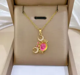 naszyjnik-wisiorek-krab-z-diamencikami-krysztalkami-kolorowy-crab-prezent