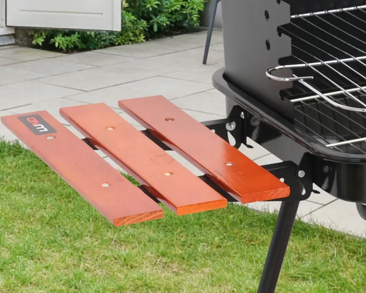 grill-weglowy-lund-53-x-33-cm-cechy-dodatkowe-kolka-pokrywa-polka-popielnik-system-regulacji-temperatury