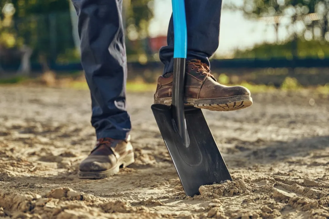 szpadel-ostry-ideal-pro-stan-nowy