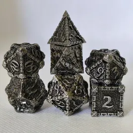 zestaw-7-metalowych-kosci-z-ozdobnym-grawerem-wysokiej-jakosci-srebrne