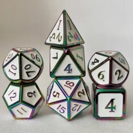 zestaw-7-metalowych-kosci-biale-teczowe-opalizujace-wysokiej-jakosci