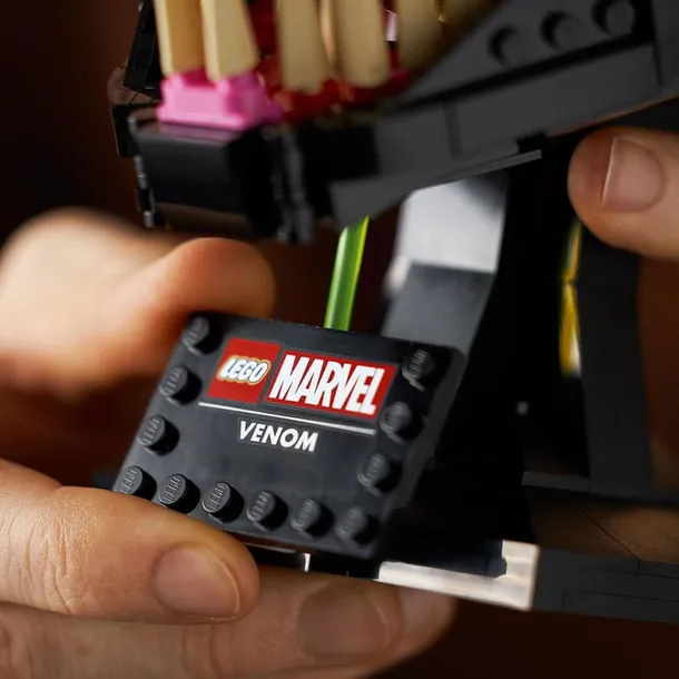 lego-super-heroes-76187-venom-pr