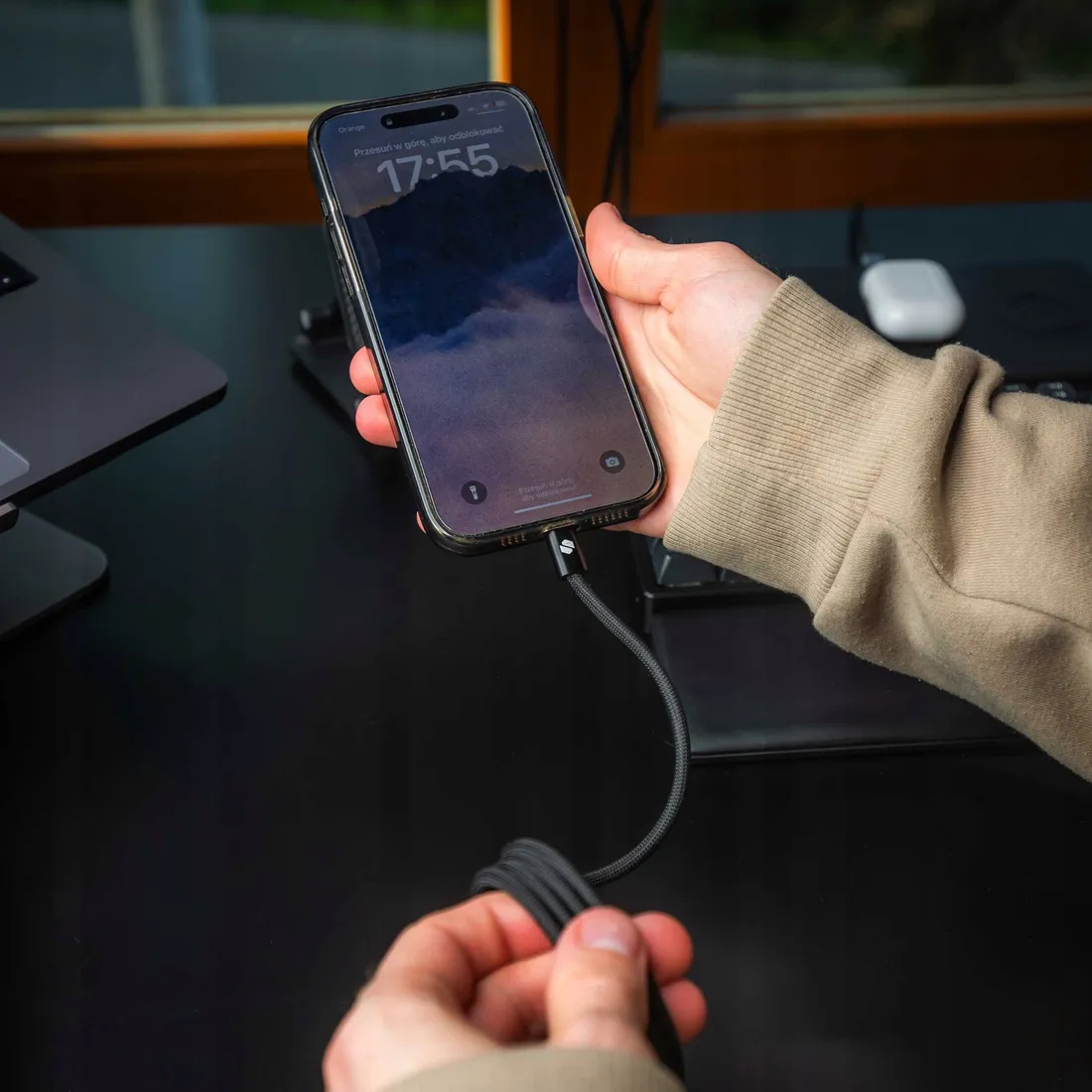 spacecase-usb-c-to-lightning-magnetic-cable-1m-20w-cl09-b