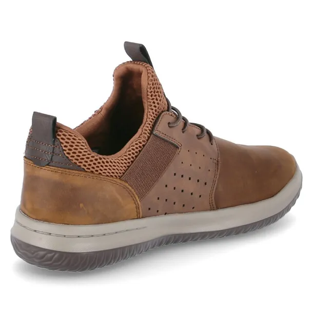 delson-axton-marka-skechers