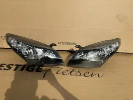 renault-megane-iii-2008-lampy-przednie-reflektory-komplet-lewa-prawa