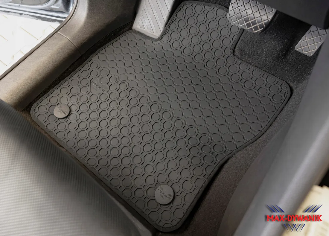 tesla-s-2012-dywaniki-czarne