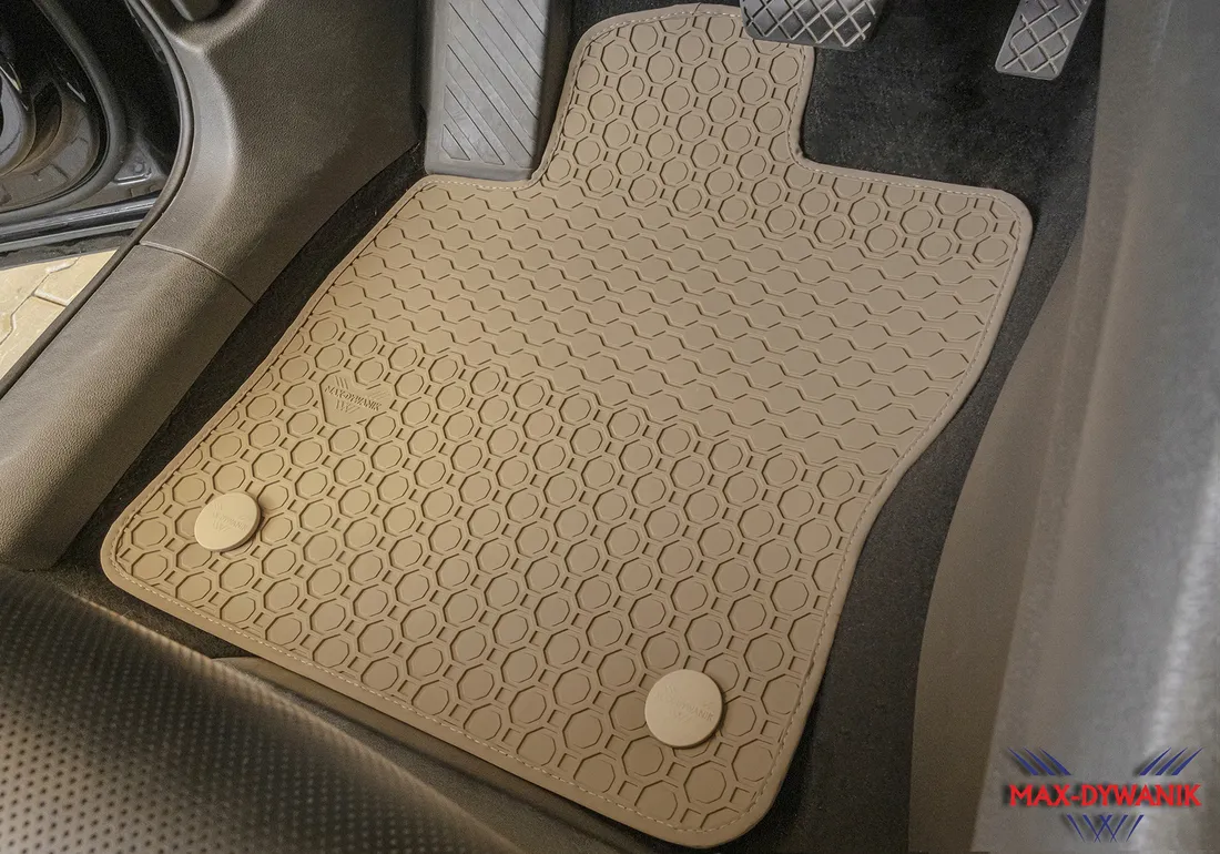 tesla-x-2016-dywaniki-bezowe