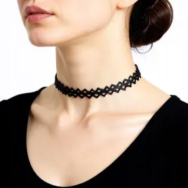 czarny-choker-naszyjnik-chocker-tasiemka-zloty