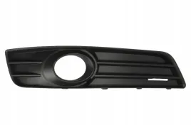 audi-a3-8p-lift-2008-ramka-halogenu-prawa