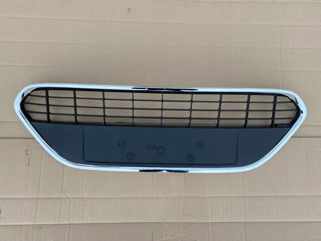 ford-focus-mk2-08-10-grill-atrapa-stan-nowy