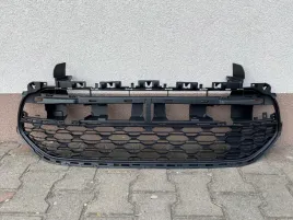 citroen-c4-picasso-2013-grill-atrapa-zderzaka