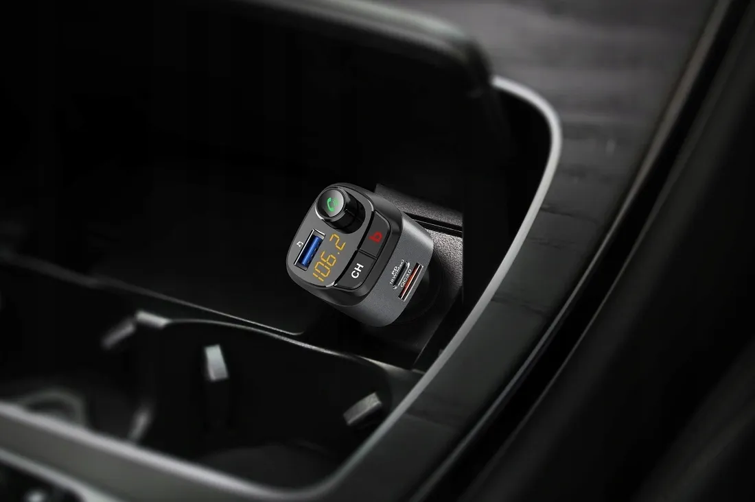 transmiter-samochodowy-feegar-q100-pro-stan-nowy