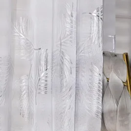 firanka-biala-na-metry-ze-srebrnym-zdobieniem-lisci-elegancja-300-cm-batyst