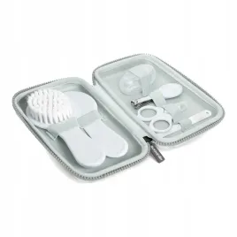 suavinex-zestaw-pielegnacyjny-dla-niemowlat-manicure-0m-bez-bpa