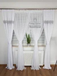 firana-z-zaslonami-komplet-dekoracyjny-biala-ze-srebrna-cyrkonia-do-salonu