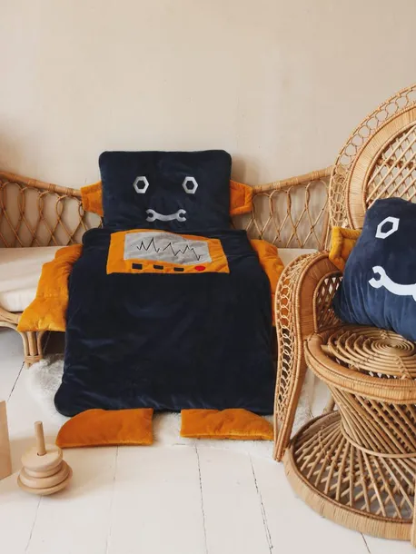 spiworek-sleepover-medium-160x75cm-robot-retro