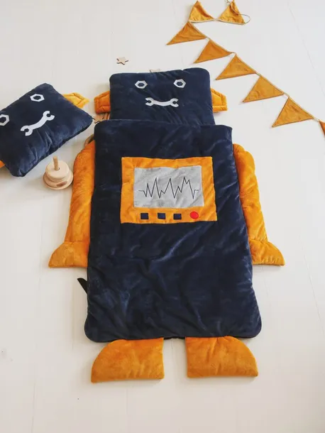 spiworek-sleepover-medium-160x75cm-robot-retro