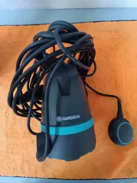 pompa-powierzchniowa-gardena-250-w-8200-l-h