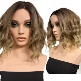 peruka-syntetyczna-cieniowana-jak-naturalna-z-grzywka-falowana-wlosy-blond