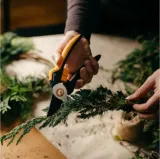fiskars-p341-sekator-nozycowy-solid-1057164-zasilanie-reczne-marka-fiskars