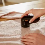 mocna-golarka-do-ubran-philips-stan-nowy-zalaczone-wyposazenie-baterie-pojemnik-szczoteczka-do-czyszczenia