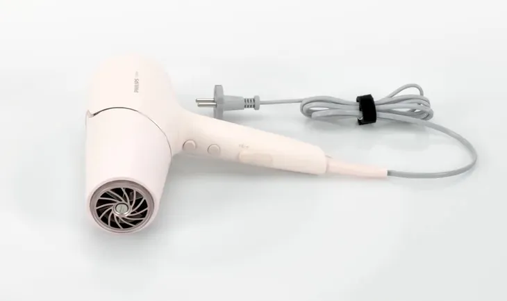 mocna-suszarka-do-wlosow-philips-funkcje-jonizacja-zimny-nadmuch