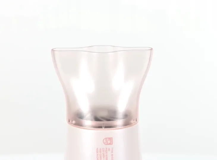 mocna-suszarka-do-wlosow-philips-zalaczone-wyposazenie-dyfuzor-koncentrator