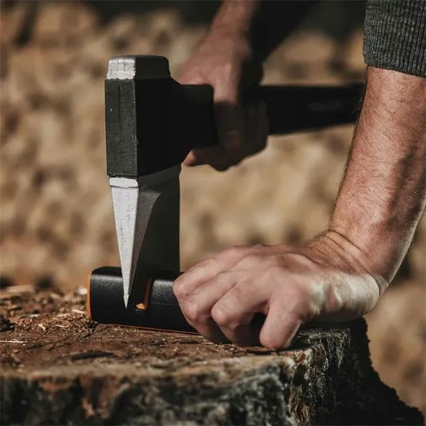 mocna-ostrzalka-fiskars-kod-producenta-5907190501537-stan-nowy-marka-fiskars