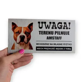 tabliczka-uwaga-pies-terenu-pilnuje-amstaff