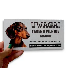 tabliczka-uwaga-pies-terenu-pilnuje-jamnik