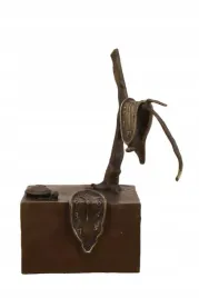 surrealistyczny-zegar-salvador-dali-style-abstrakcyjna-figura-z-brazu
