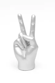 figurka-dekoracja-reka-victory-srebrna-17-cm-loft-ozdoba-do-salonu-biura