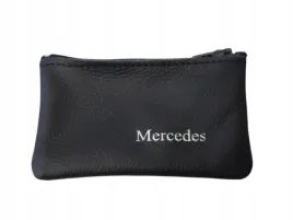 etui-skorzane-na-kluczyk-z-napisem-mercedes