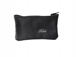 etui-skorzane-na-kluczyk-z-napisem-ford