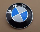bmw-e91-e39-e38-e46-e65-e67-x5-e53-znaczek-emblemat-logo-na-klape-tyl-78mm-stan-nowy-numer-katalogowy-czesci-51141970248