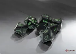 kosci-chessex-zestaw-7-kostek-opaque-black-green