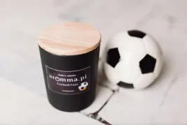 swieca-sojowa-aromma-300-ml-football-fans-scieta-trawa-gratis-voucher