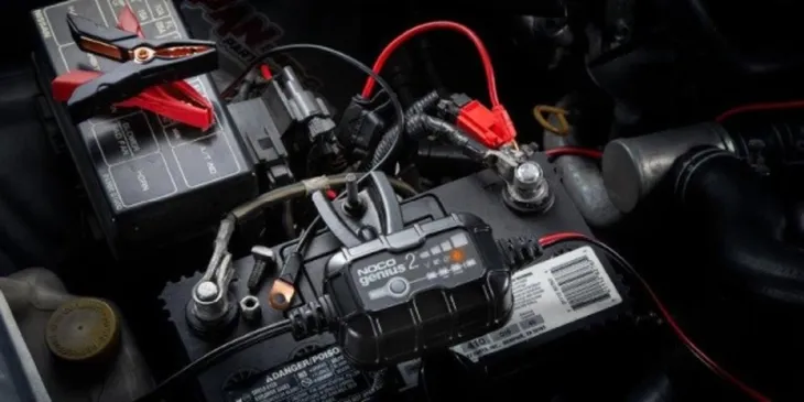 prostownik-do-akumulatorow-genius2eu-natezenie-maksymalne-2-a