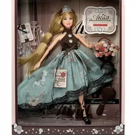 lalka-z-korona-na-glowie-dlugie-blond-wlosy-suknia-bukiet-kwiatow-grzebien