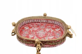 czerwona-porcelanowa-patera-4-anioly-porcelana-braz-aniol-amor-sygn