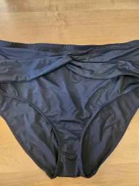 b-p-c-figi-bikini-kapielowe-modelujace-czarne-54