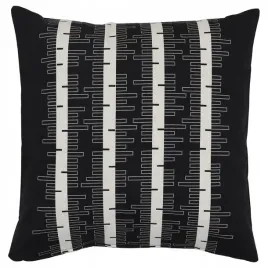 ikea-stockholm-2025-poszewka-czarny-kremowy-50x50-cm