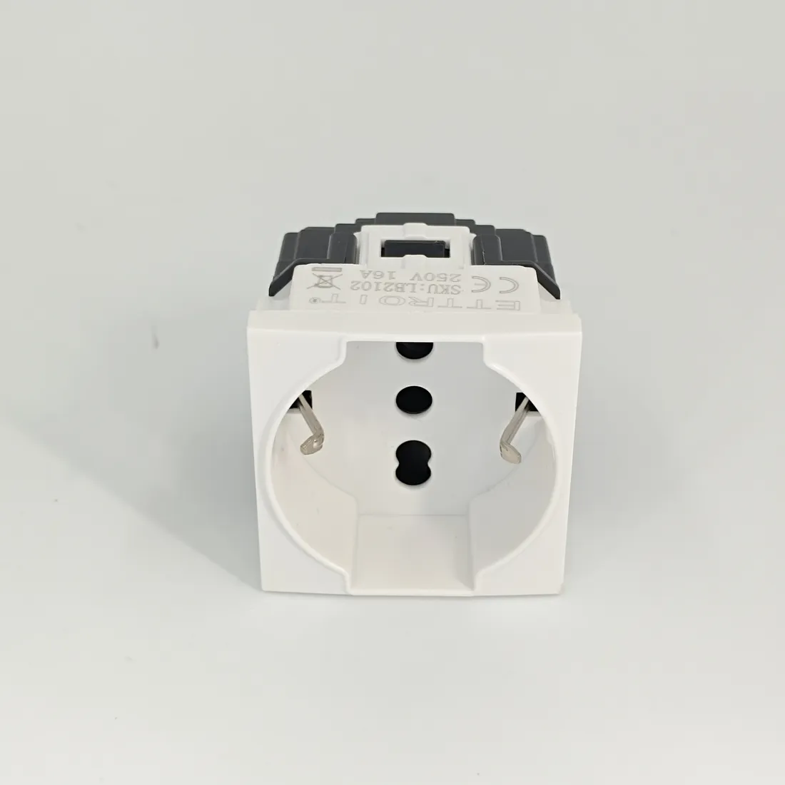 gniazdo-elektryczne-scienne-ettroit-bialy