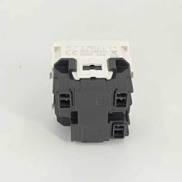 gniazdo-elektryczne-scienne-ettroit-bialy-liczba-gniazdek-1-szt