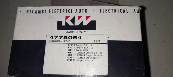 obudowa-termostatu-mini-r60-bmw-11518512445-jakosc-czesci-zgodnie-z-gvo-o-oryginal-z-logo-producenta-samochodu-oe