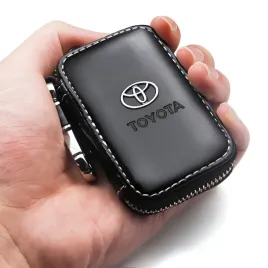 toyota-skorzane-etui-na-kluczyk-do-samochodu