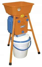 srutownik-do-zboza-550w-w-tym-4-sita-70320ker