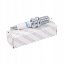 swieca-zaplonowa-m14-x-125-oryginalna-champion-fiat-panda-uno-punto