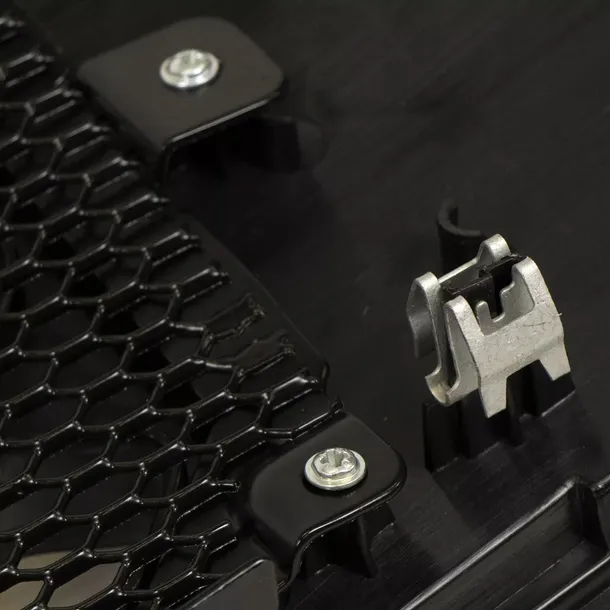 grill-blenda-atrapa-iveco-daily-2014-2019-producent-czesci-iveco